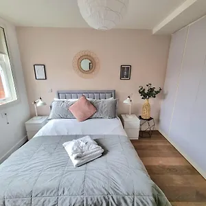 https://urban-stay-london-city-apartments.brighton-hotels-england.com